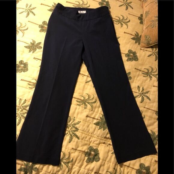 Nice dress pants by Dressbarn in size 6 - Picture 1 of 1
